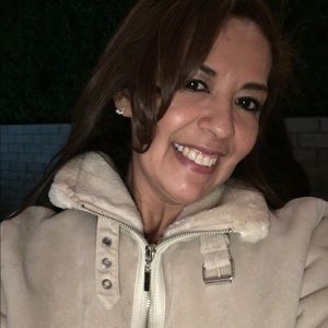 Meet your Posher, Angie